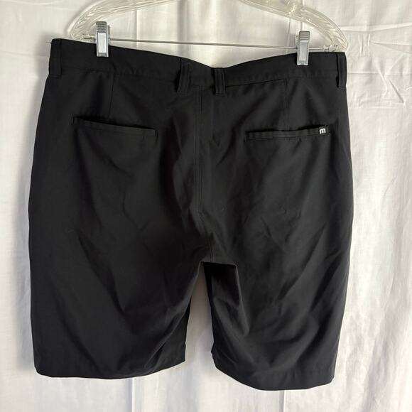 TRAVIS MATHEW GOLF WANDERLUST 9" BLACK SHORTS MEN'S SIZE 34 - Picture 4 of 5